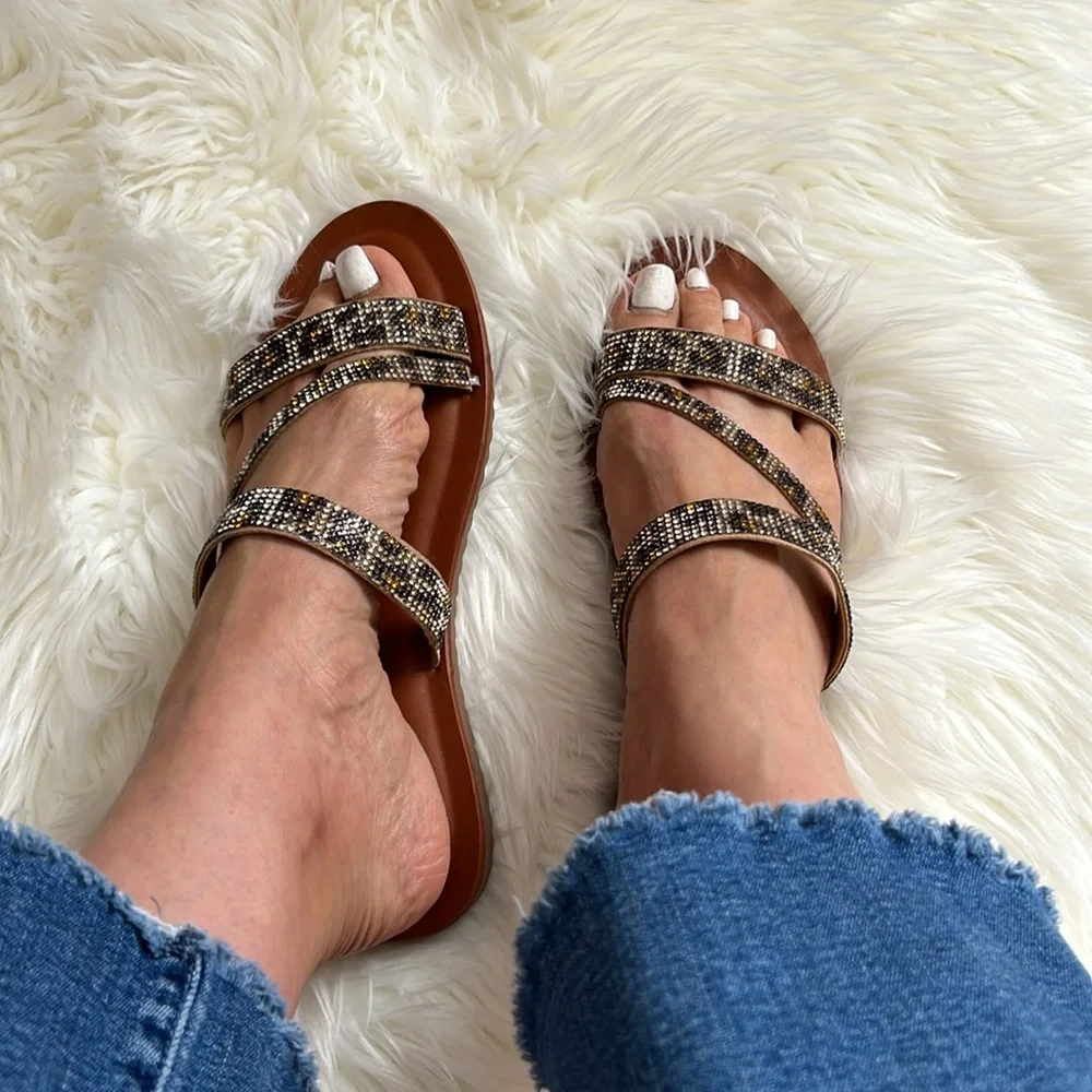 NWOB ~ CUSHIONAIRE VIENNA RHINESTONE MEMORY FOAM SANDALS SZ 9 - Picture 6 of 12